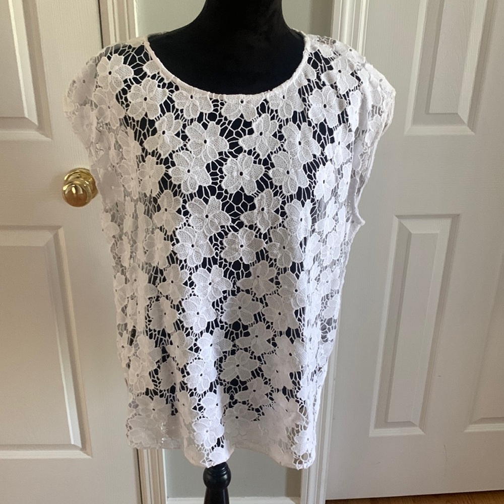 NWT Talbots Oversized Flower Crochet Top- Size S
